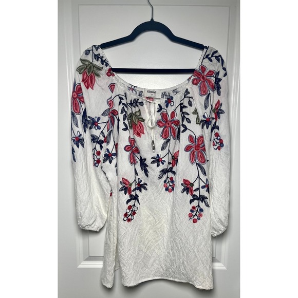 Kindred Tops - NWT Kindred 2X White Mauve Blue embroidered Floral Blouse Peasant Boho Top Tunic